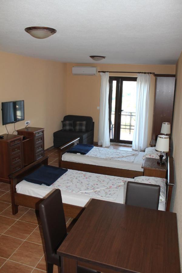 Villa Malina New Tivat Eksteriør billede