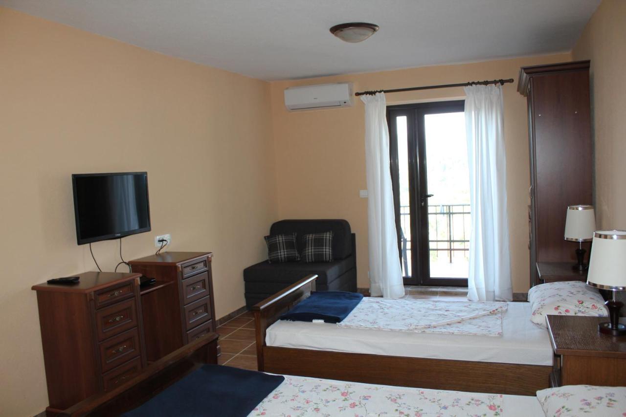 Villa Malina New Tivat Eksteriør billede